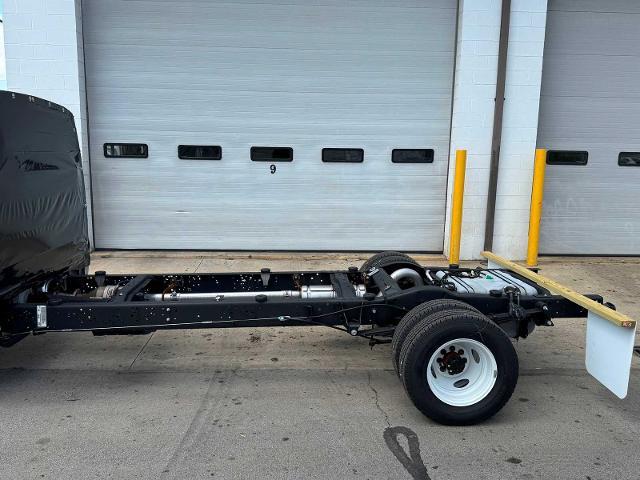 2027 Ford E-350 - $38,900