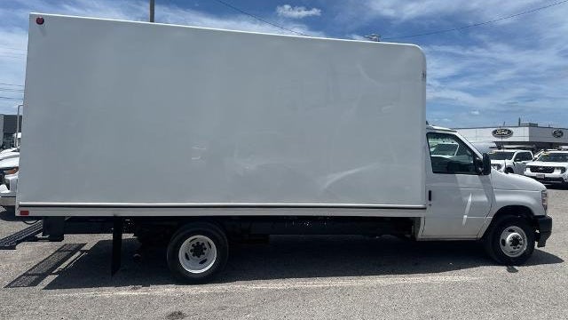 2024 Ford E-Series E-350 SD