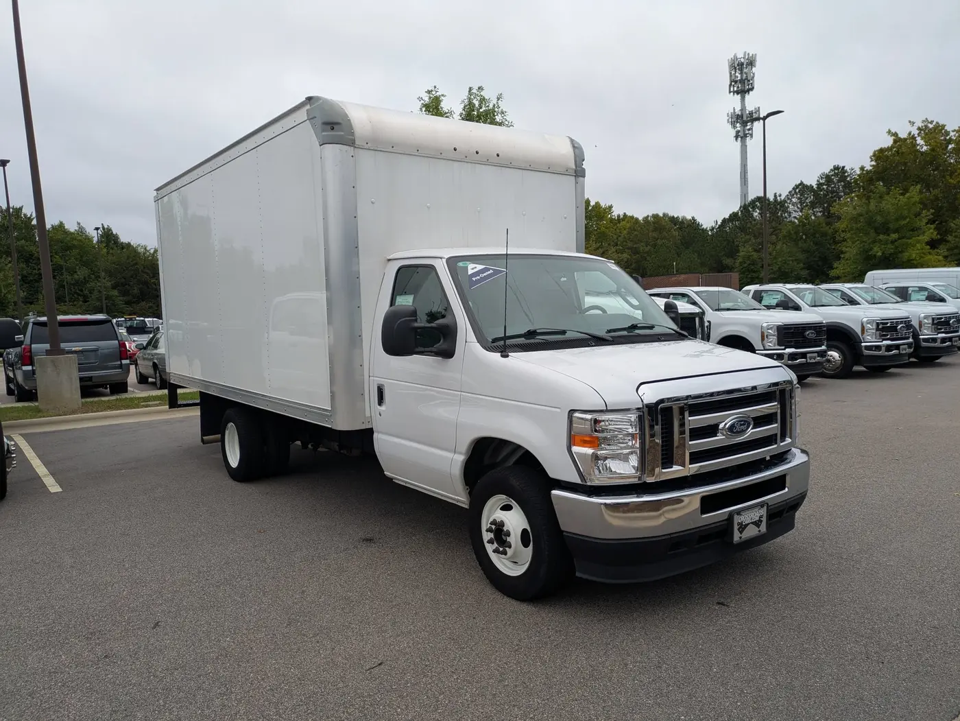 2025 Ford E-350