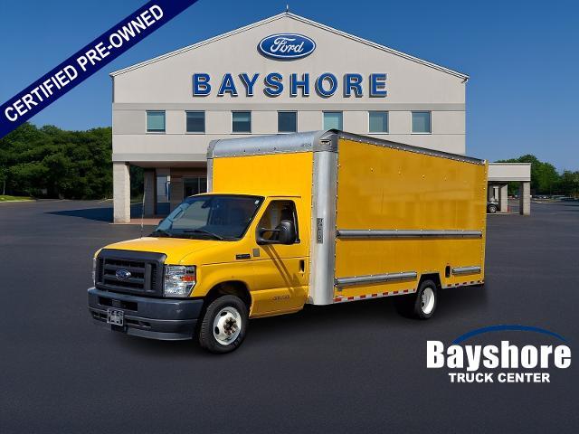 2022 Ford E-350