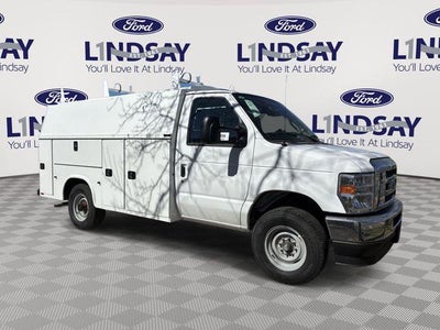 2025 Ford E-Series E-350 SD 2DR 138 In. WB SRW Cutaway Chassis