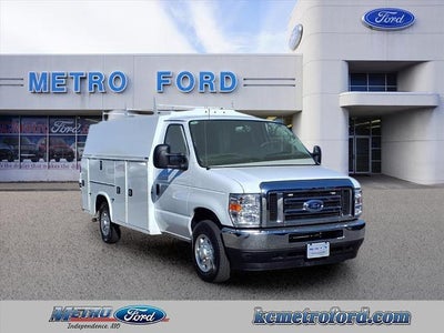 2025 Ford E-Series E-350 SD 2DR 138 In. WB SRW Cutaway Chassis