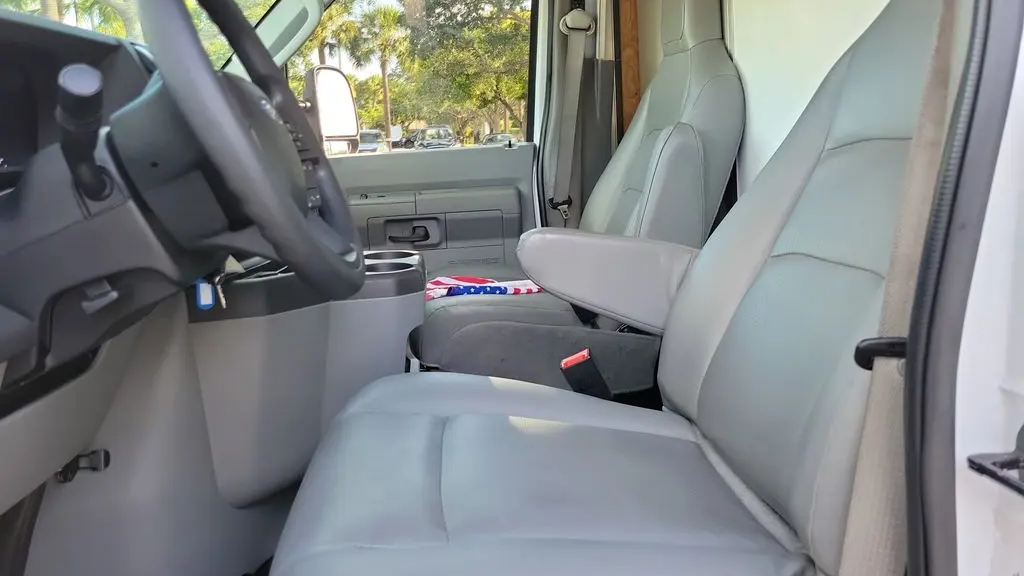 2024 Ford E-Series E-350 SD