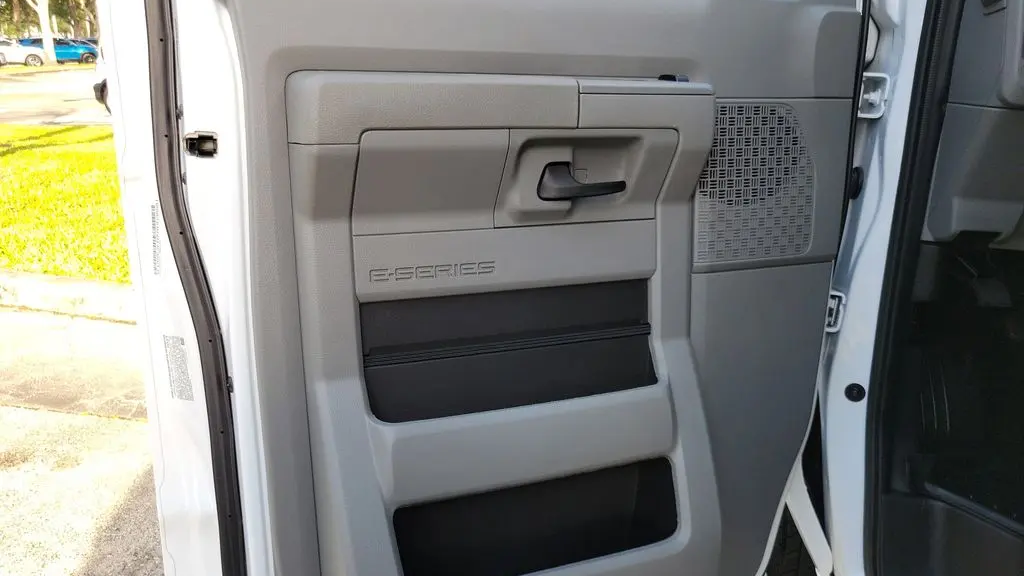 2024 Ford E-Series E-350 SD