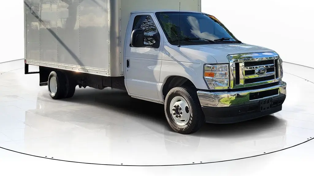 2024 Ford E-Series E-350 SD