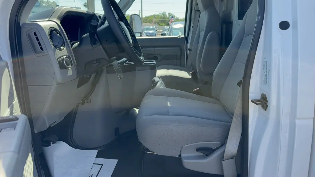 2025 Ford E-Series E-350 SD