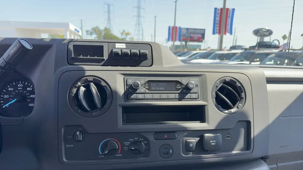 2025 Ford E-Series E-350 SD