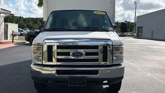 2016 Ford E-Series E-350 SD