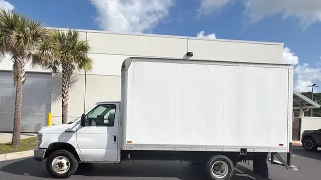 2016 Ford E-Series E-350 SD