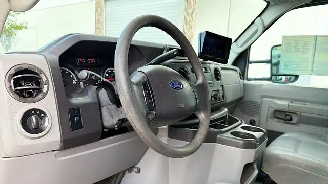 2016 Ford E-Series E-350 SD