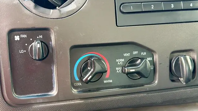 2016 Ford E-Series E-350 SD