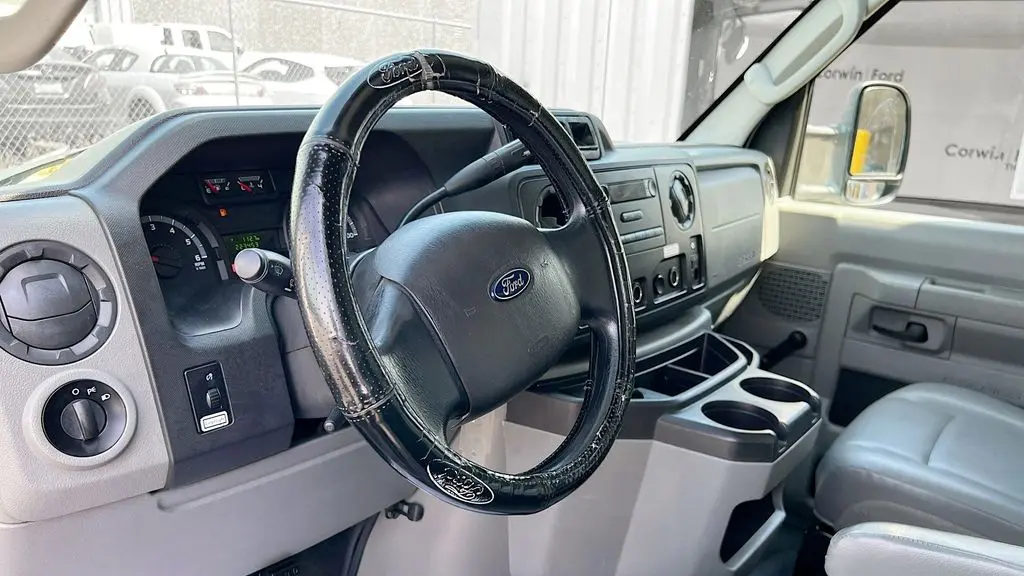 2015 Ford E-Series E-350 SD