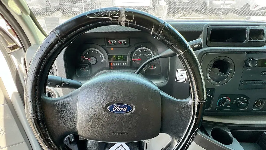 2015 Ford E-Series E-350 SD