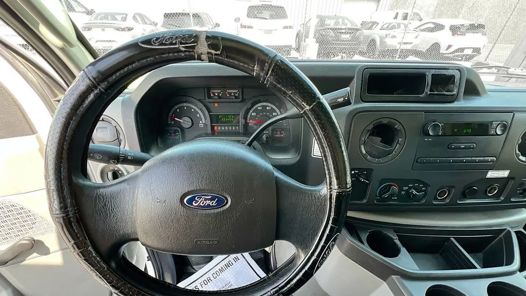 2015 Ford E-Series E-350 SD