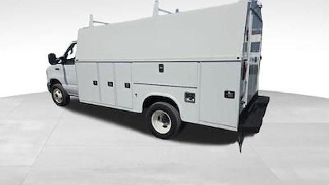 Preowned 2024 Ford E-Series E-450 SD for Sale