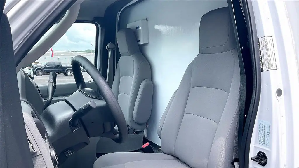 2024 Ford E-Series E-450 SD