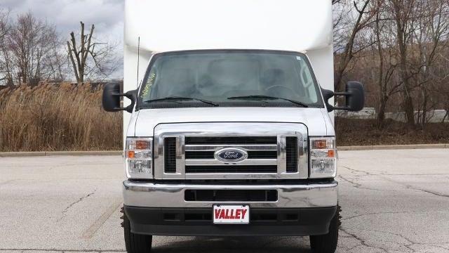 2025 Ford E-Series E-450 SD