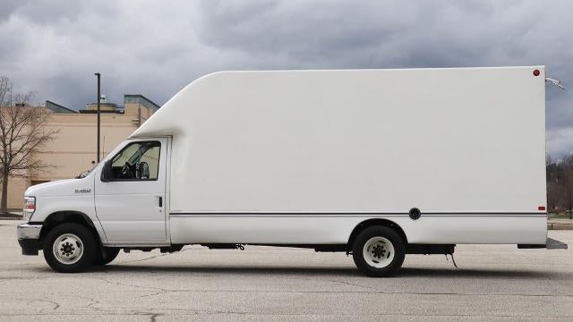 2025 Ford E-Series E-450 SD