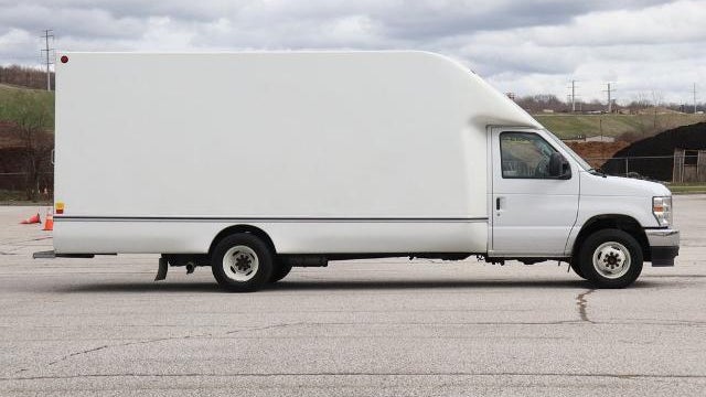 2025 Ford E-Series E-450 SD