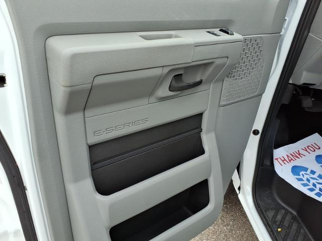 2027 Ford E-450