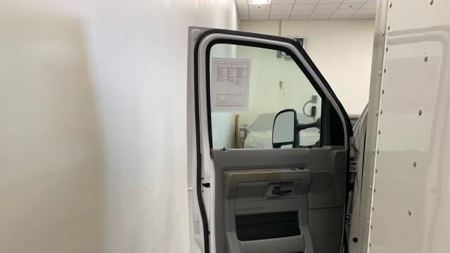 2023 Ford E-Series E-450 SD