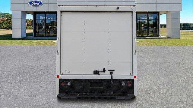 2024 Ford E-Series E-450 SD
