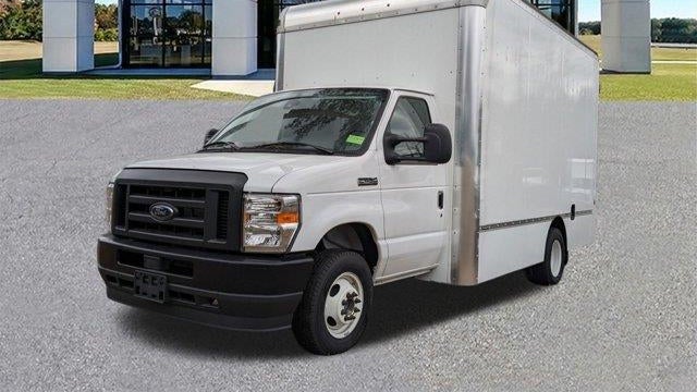 2024 Ford E-Series E-450 SD