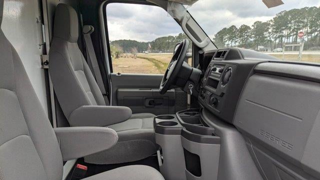 2024 Ford E-Series E-450 SD