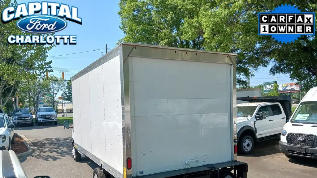 2024 Ford E-Series E-450 SD