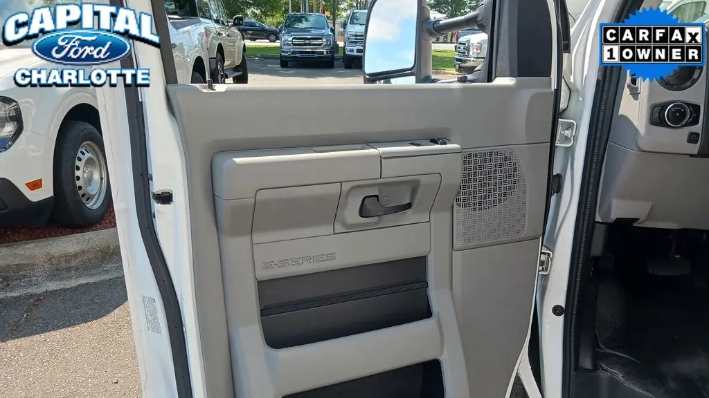 2024 Ford E-Series E-450 SD