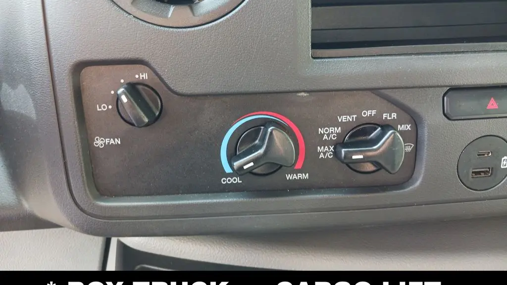 2024 Ford E-Series E-450 SD