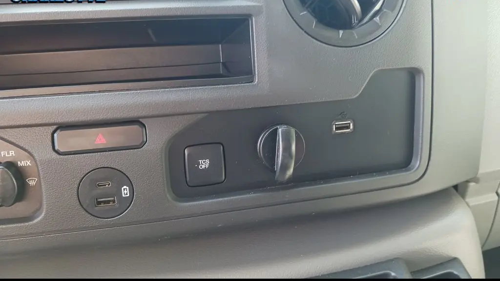 2024 Ford E-Series E-450 SD