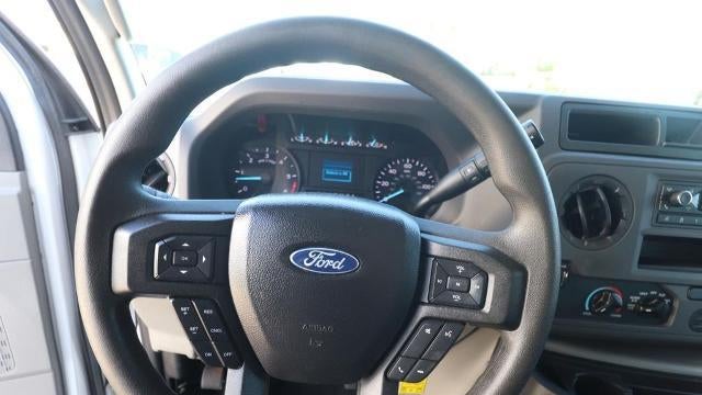 2024 Ford E-Series E-450 SD