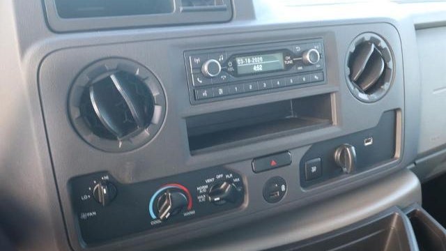 2024 Ford E-Series E-450 SD