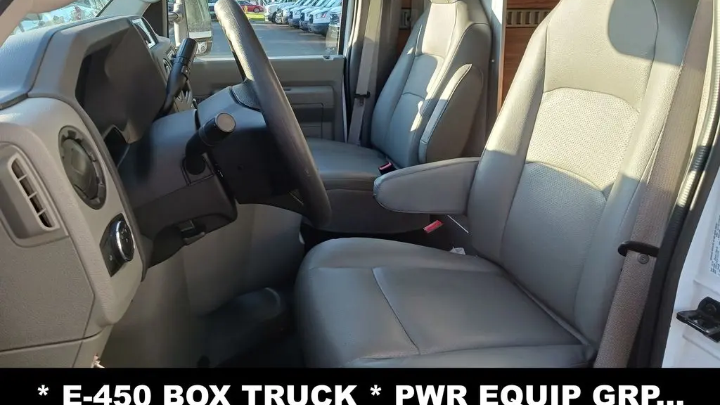 2025 Ford E-Series E-450 SD