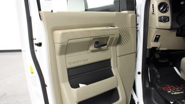 2023 Ford E-Series E-450 SD
