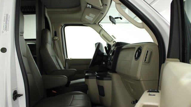 2023 Ford E-Series E-450 SD