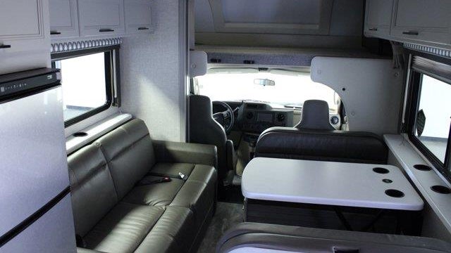 2023 Ford E-Series E-450 SD