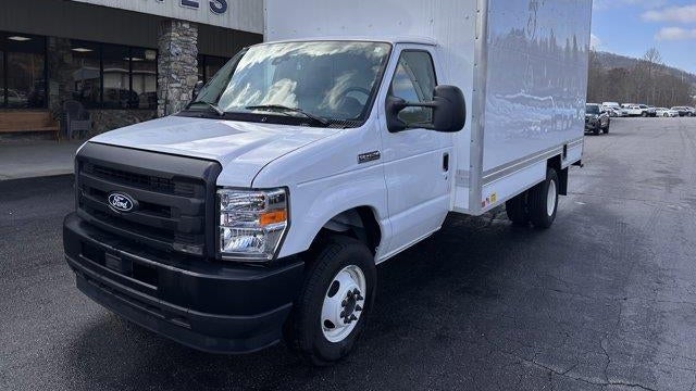 2026 Ford E-Series E-450 SD