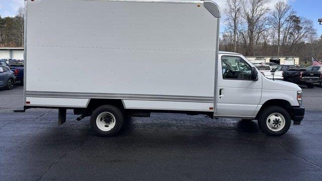 2026 Ford E-Series E-450 SD