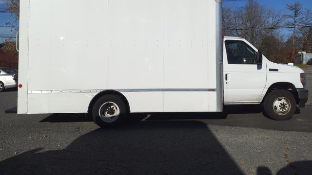 2023 Ford E-Series E-450 SD