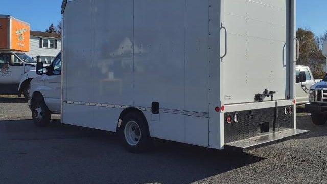 2023 Ford E-Series E-450 SD