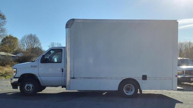 2023 Ford E-Series E-450 SD