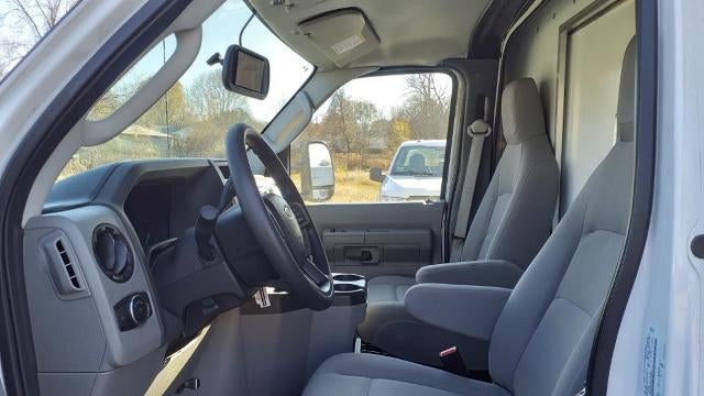 2023 Ford E-Series E-450 SD