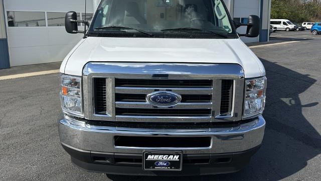 2024 Ford E-Series E-450 SD