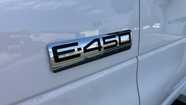 2024 Ford E-Series E-450 SD
