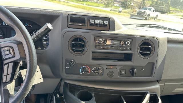 2024 Ford E-Series E-450 SD