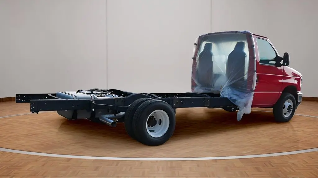 2026 Ford E-Series E-450 SD