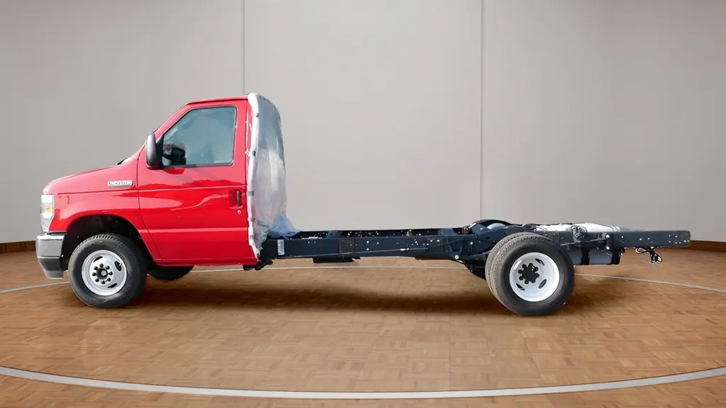 2026 Ford E-Series E-450 SD