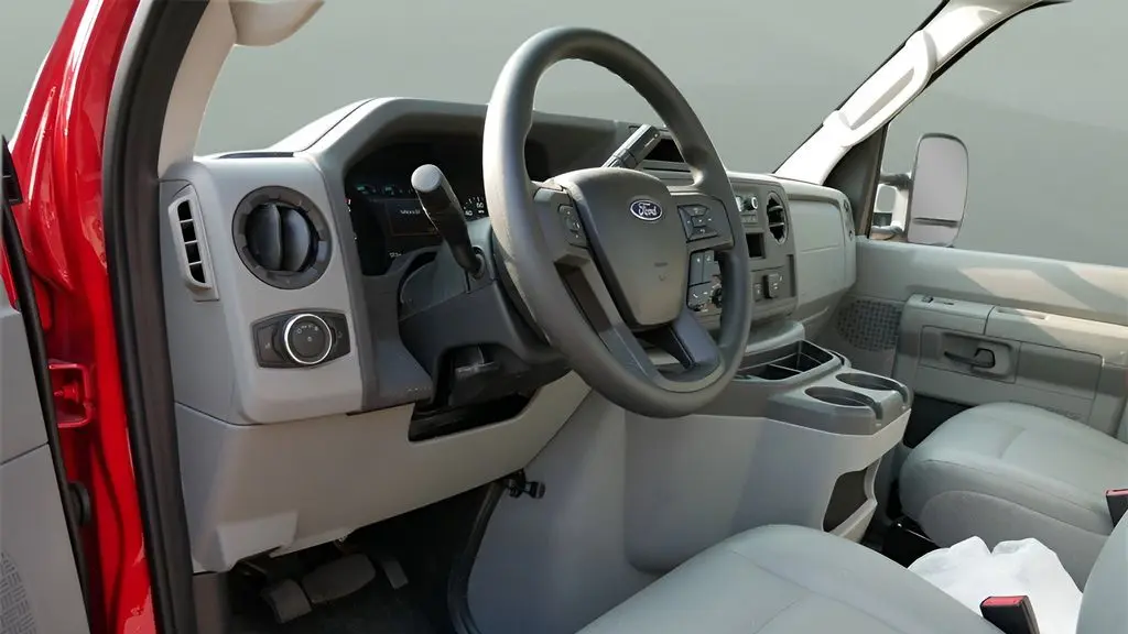 2026 Ford E-Series E-450 SD